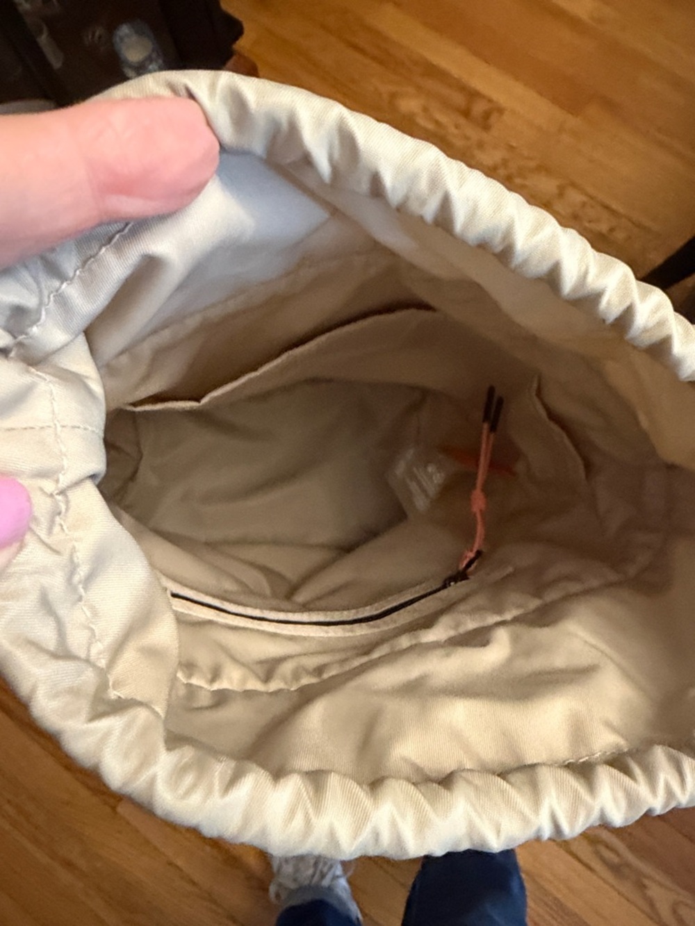 Cream Ribbed Drawstring Shoulder Bag with Padded Handle - Picture 4 of 4